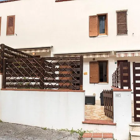 M336 - Marcelli, Delizioso Trilocale Vicino Al Mare *